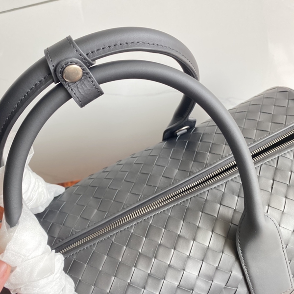 ボッテガヴェネタバッグ角部分ディテール